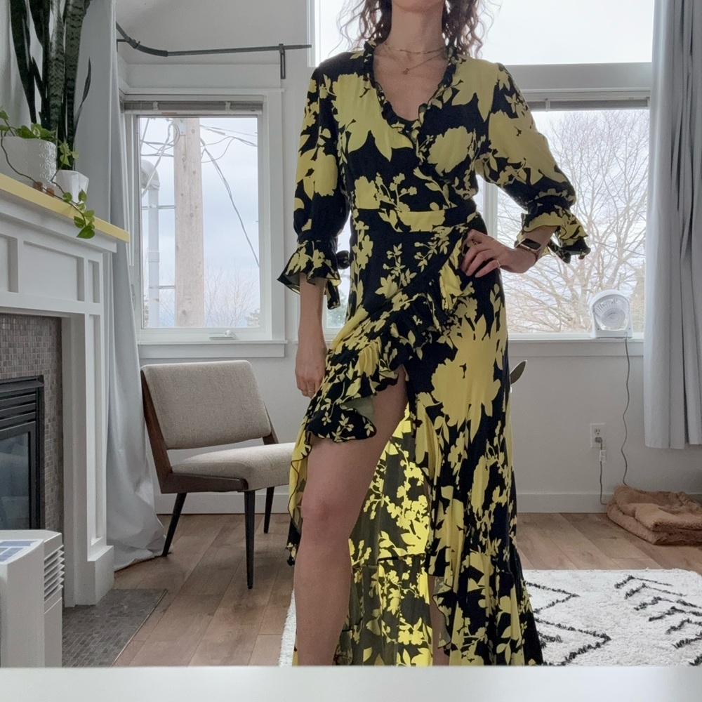Chic Black and Yellow Floral Maxi Dress